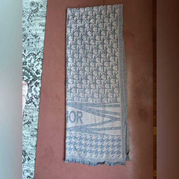 Fashion J'ADIOR Patterned Scarf - Picture 1 of 3